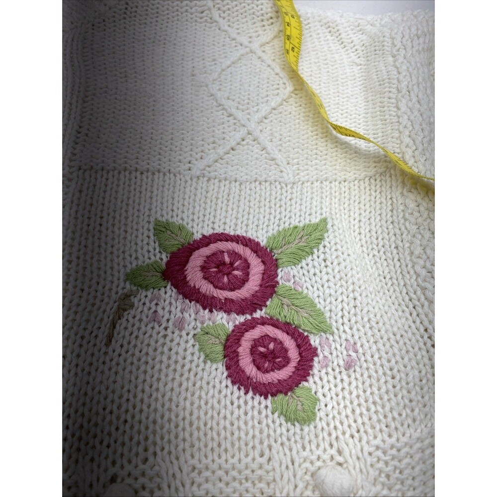 VTG Basket of Yarn Floral Embroidered Sweater M Cream Ramie Cotton - Picture 10 of 13